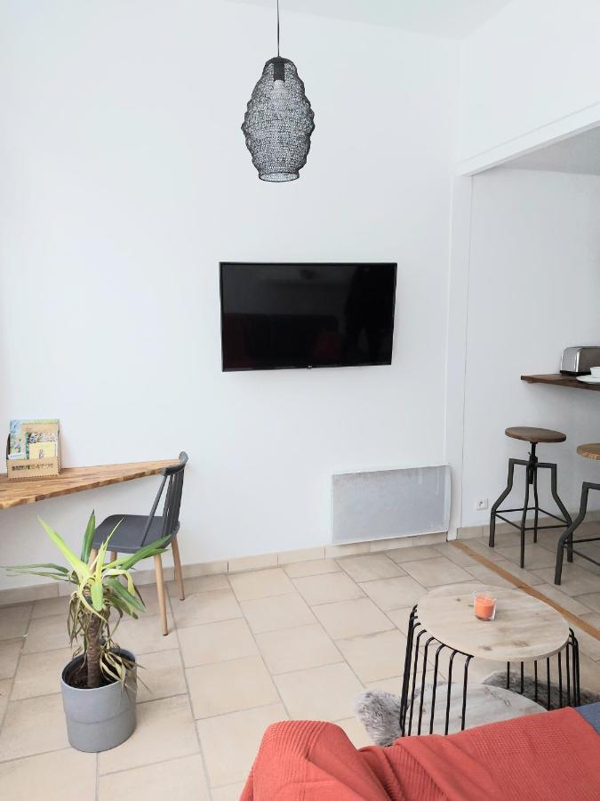 Appart Confort#1, Centre-Ville, Gare A Pieds Proche Commodites Мобёж Экстерьер фото